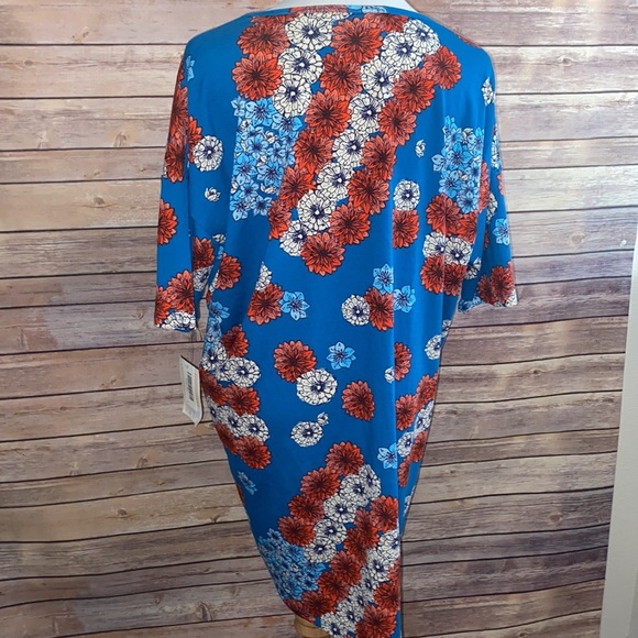 🎈Sale🎈NWT LuLaRoe Irma Floral Top - Picture 4 of 7